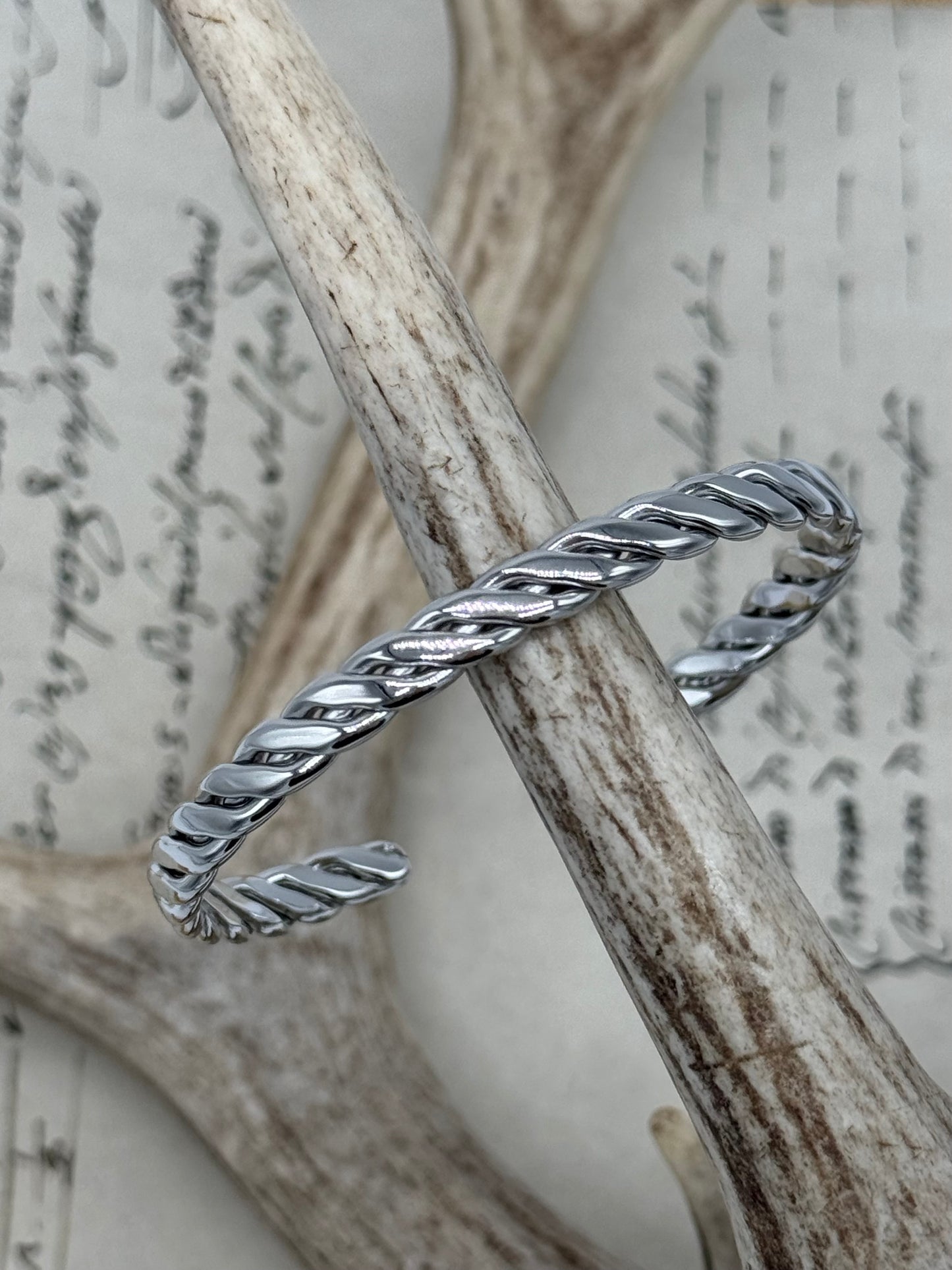 Pulsera Aro Torsal Plano Acero PLATEADO