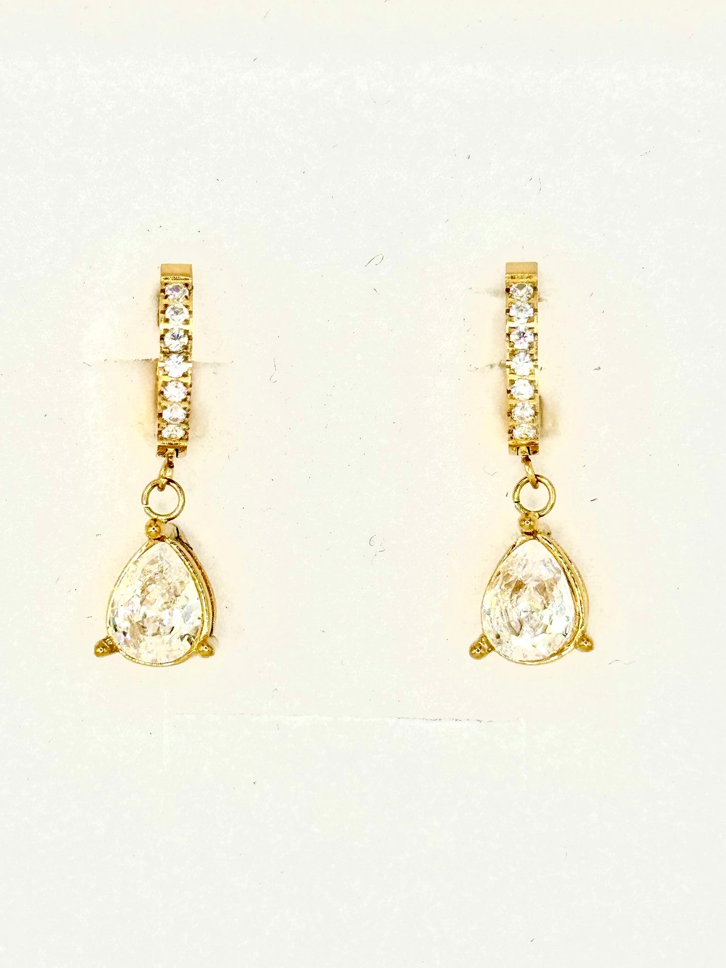 Aretes Arracada Dorada Zirconia Blanca Acero Inox