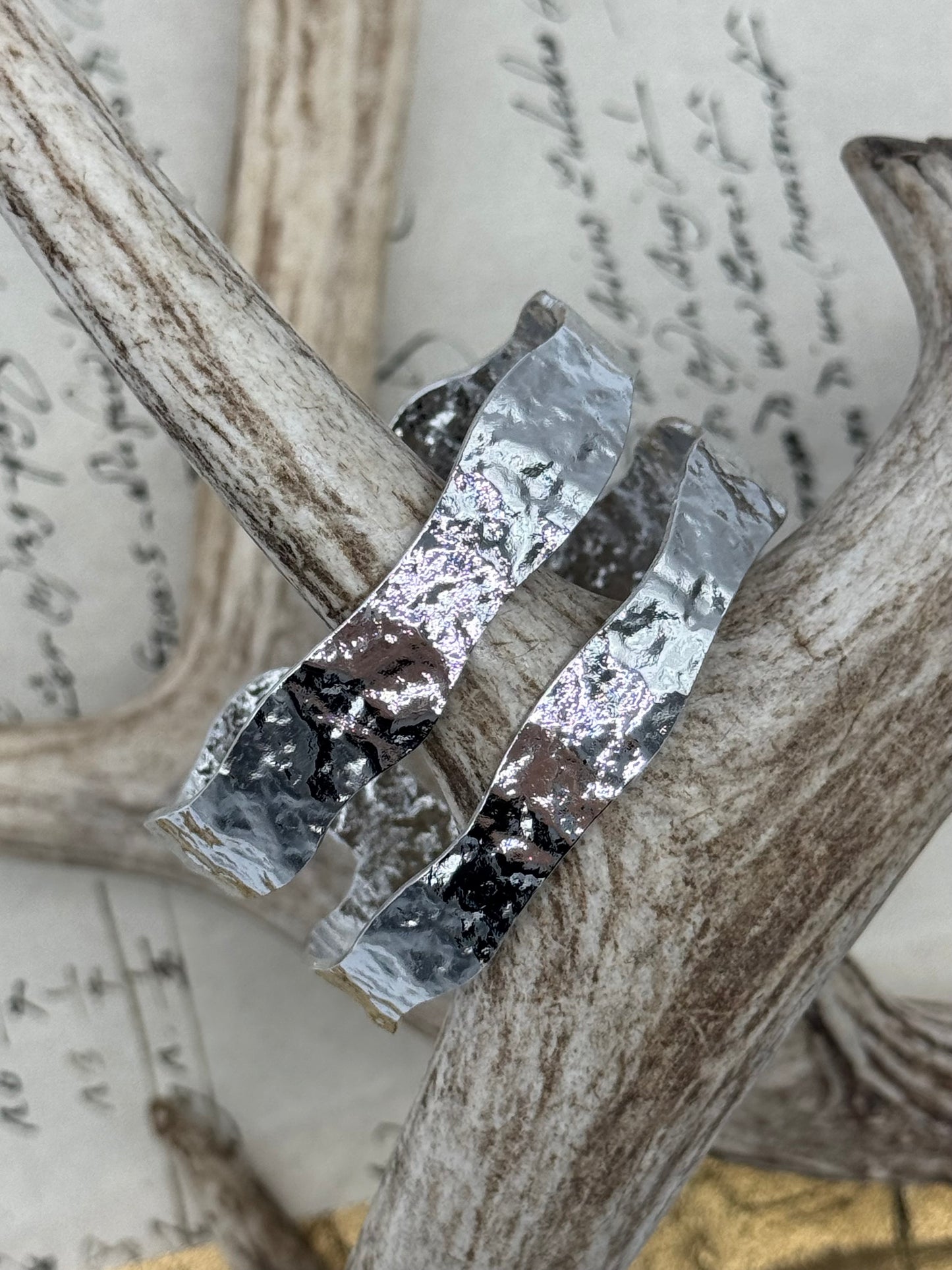 Pulsera Martillada Doble PLATEADA