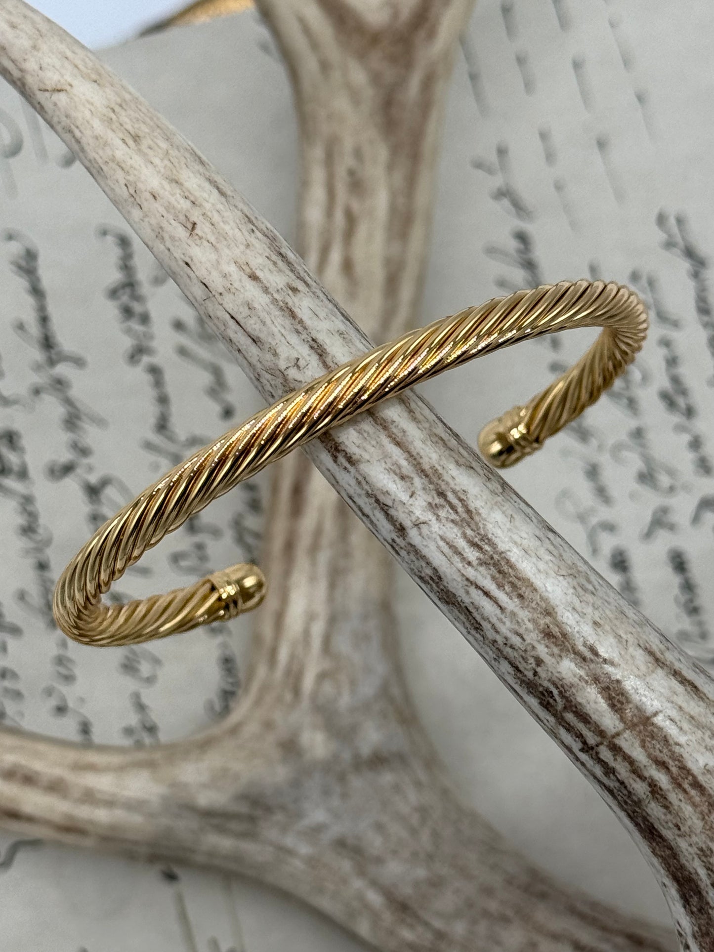 Retro Twist Bracelet GOLD