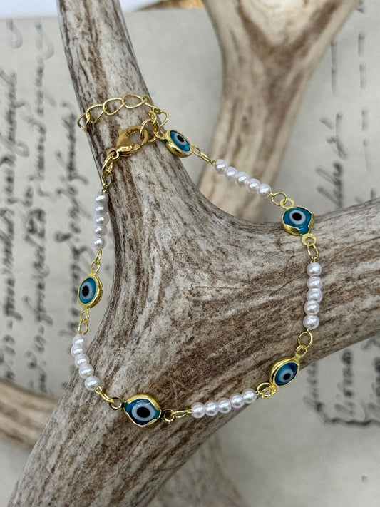 Turquoise Eye Pearl Bracelet