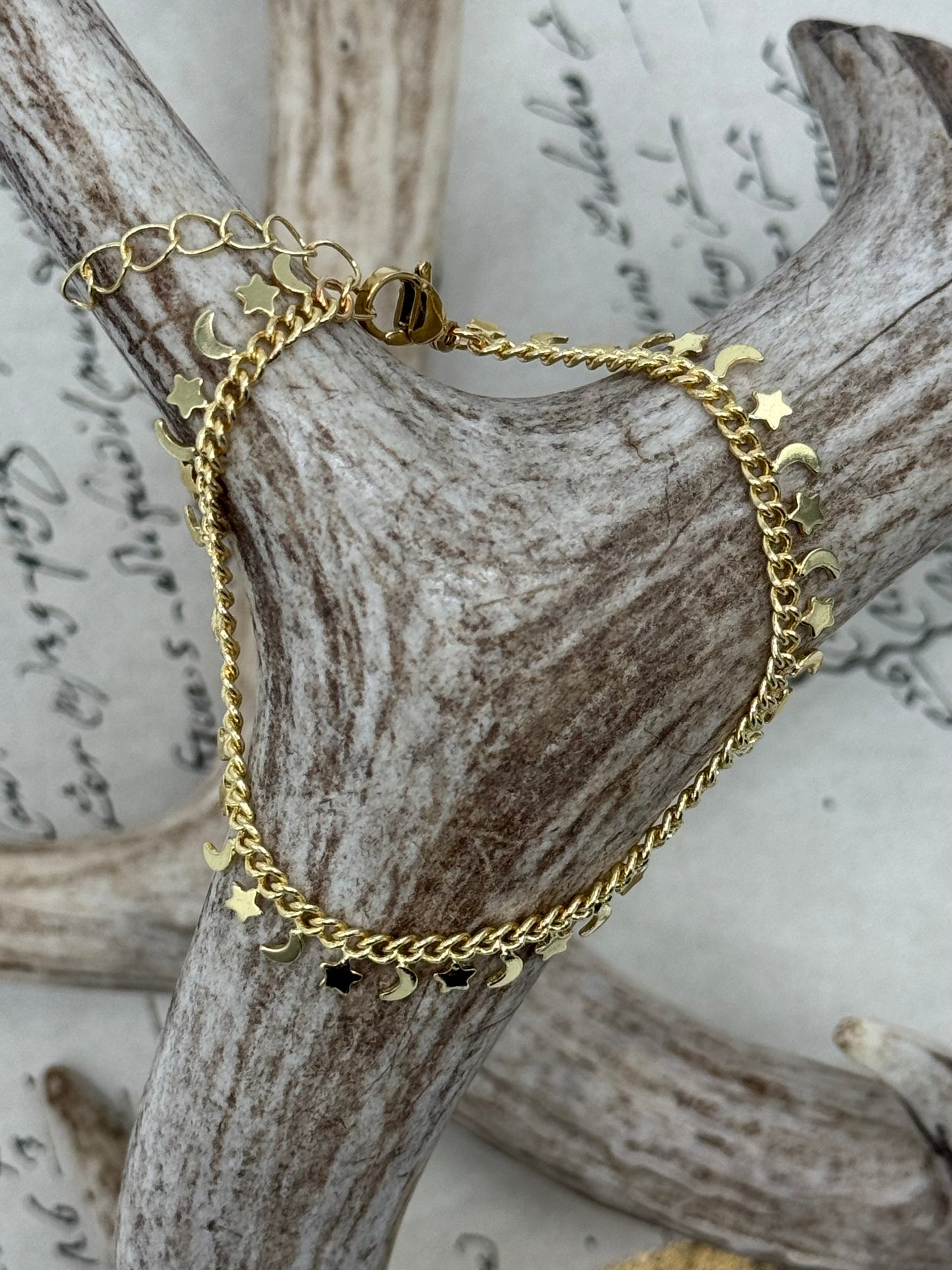 Moon and Star Pendant Bracelet