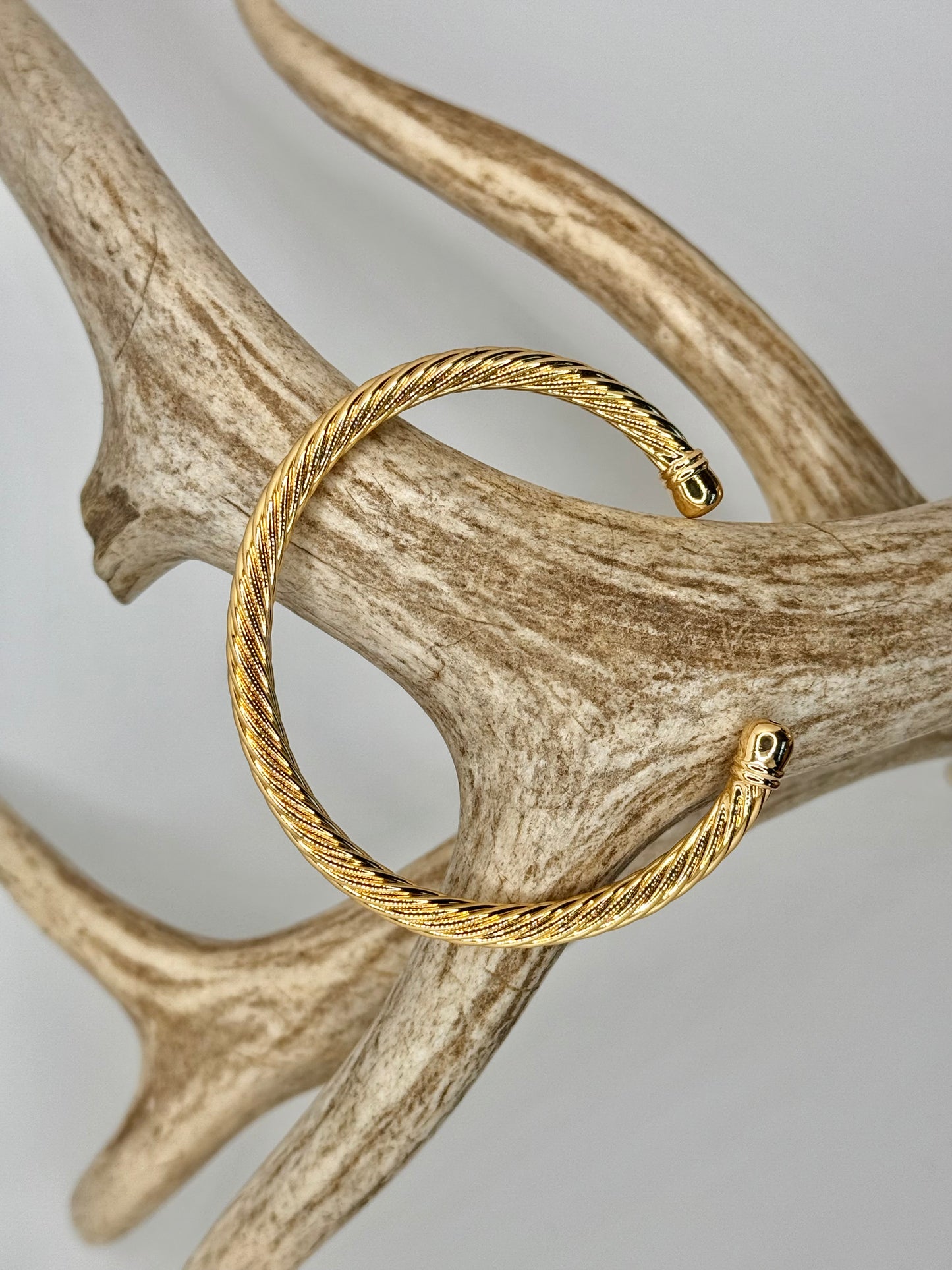 Retro Twist Bracelet GOLD