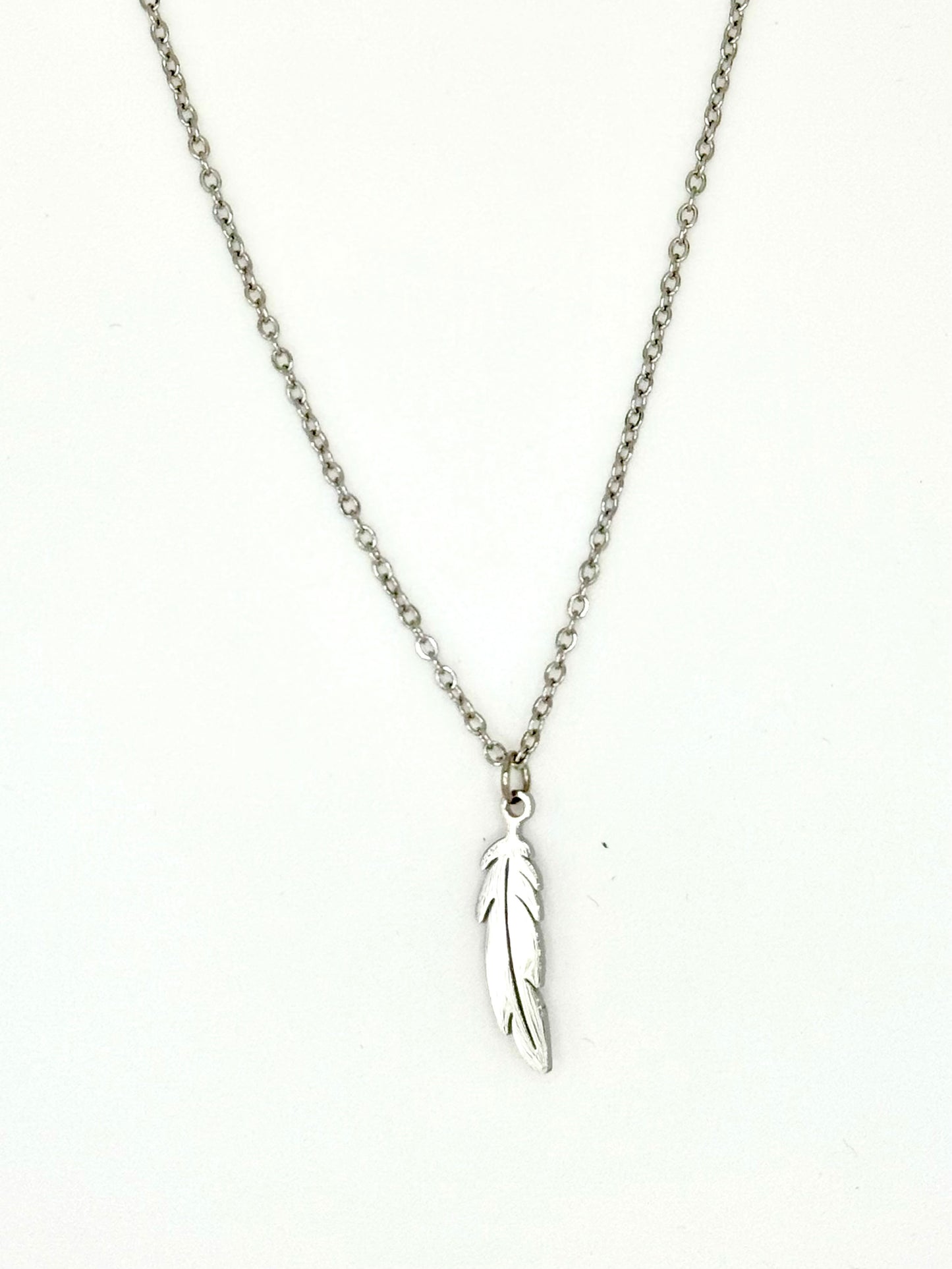 Collar Pluma Plateada Acero Inox